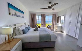 5 Kenwyn On Sea - Beachfront Family Unit